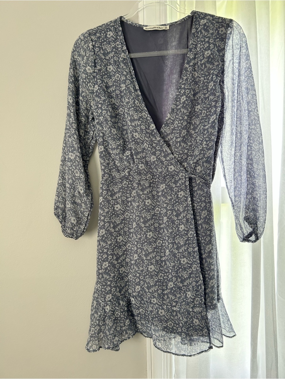 Abercrombie & Fitch Floral Wrap Mini Dress Blue Gray Long Sleeve Size M